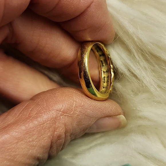 Vintage 14K Diamond band ring - Picture 7 of 10